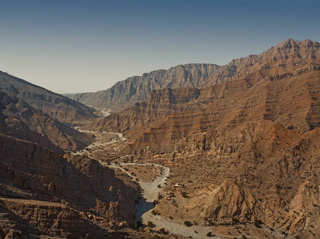 wadi naqab uae mountains hiking guide