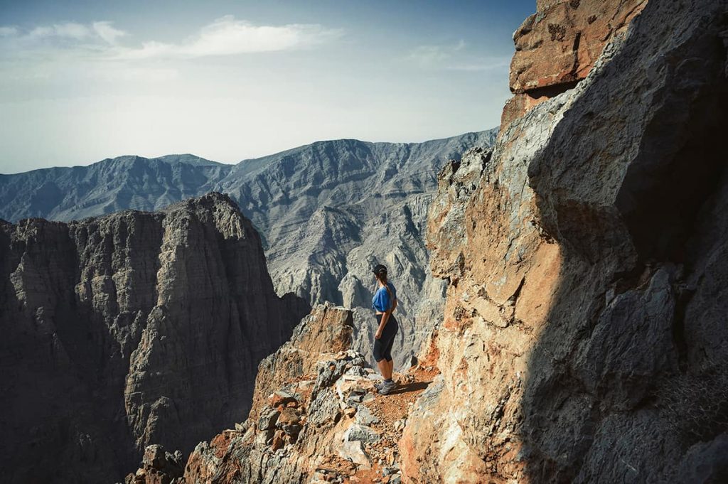 wadi naqab uae mountains hiking guide