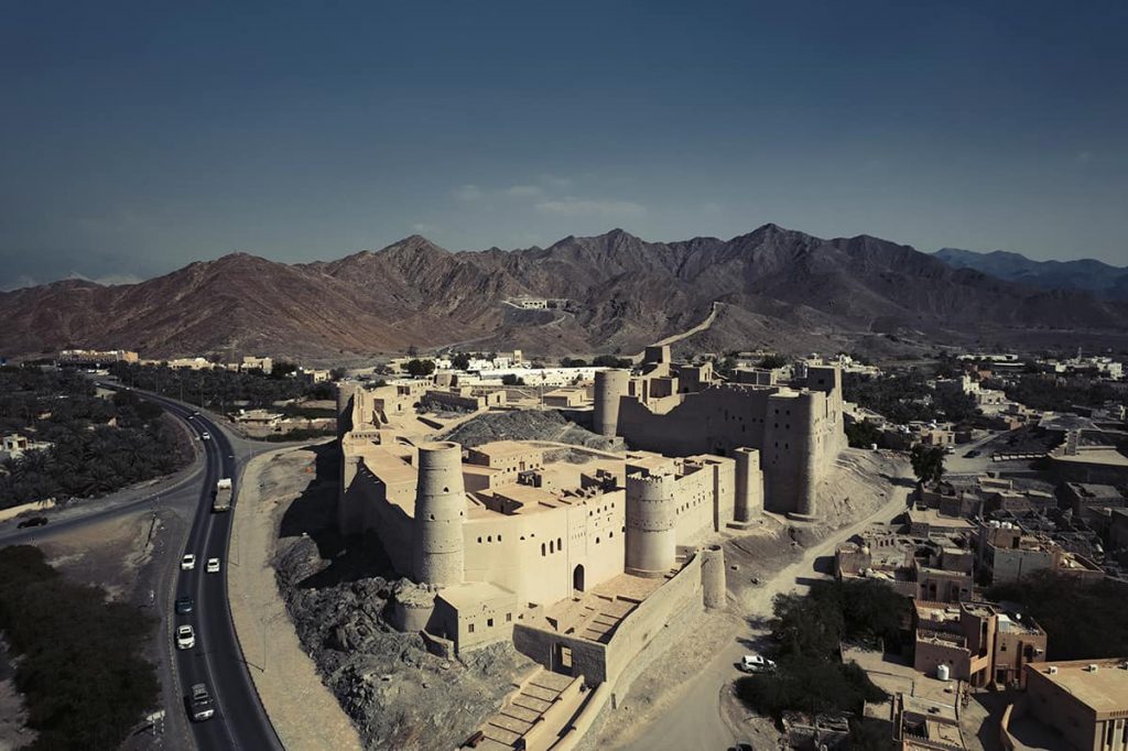 bahla fort oman road trip itinerary