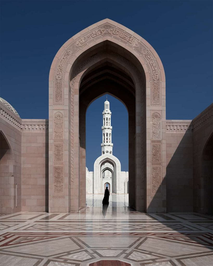 7 day Oman Itinerary: one week Oman road trip- sultan qaboos grand mosque