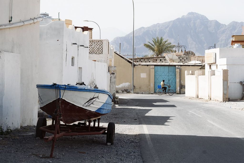 renting a car in oman and tips for driving in oman- backstreets of khasab musandam