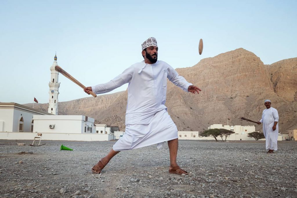 things to do in musandam- watch locals play gubbah