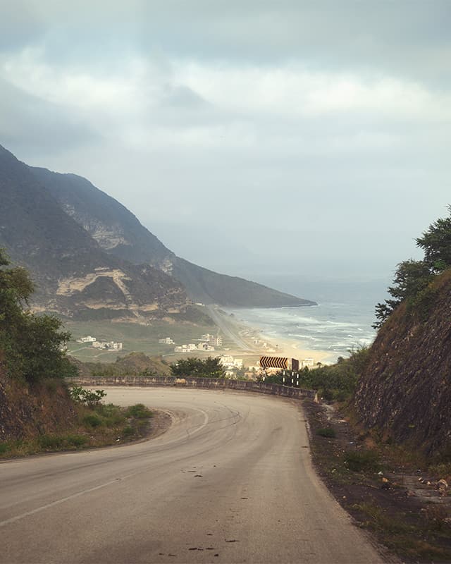 Salalah itinerary and things to do in salalah: rakyut road