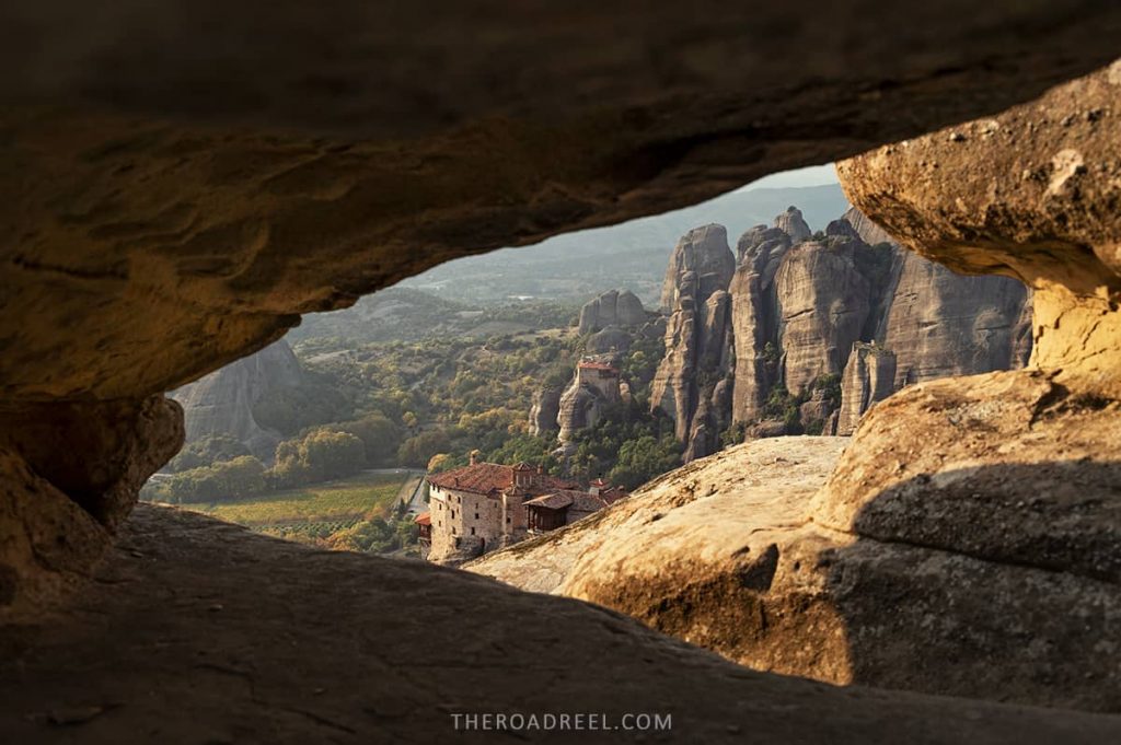 sunset rock meteora valley photo spots