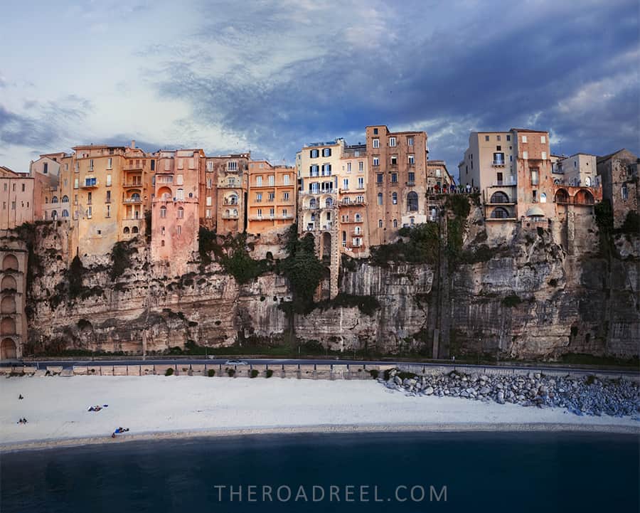 10 days south italy road trip and calabria itinerary- tropea beach at sunset