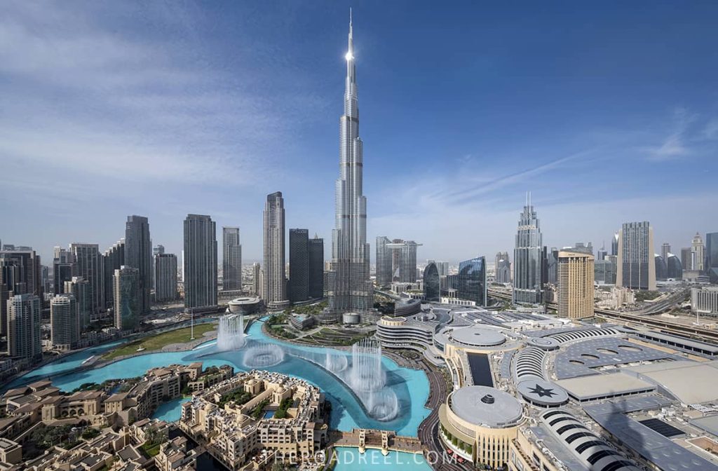 7 days Dubai Itinerary: best things to do in Dubai and UAE in one week. Burj Khalifa view with fountain show from Adress hotel 47 floor