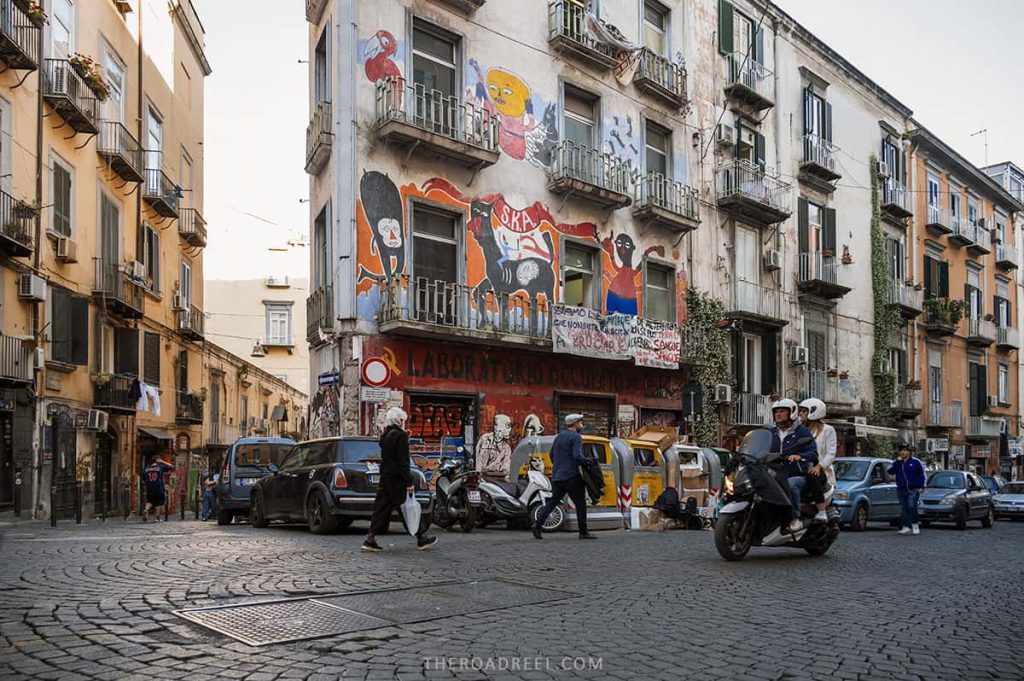 Tips for car hire in Naples, Italy