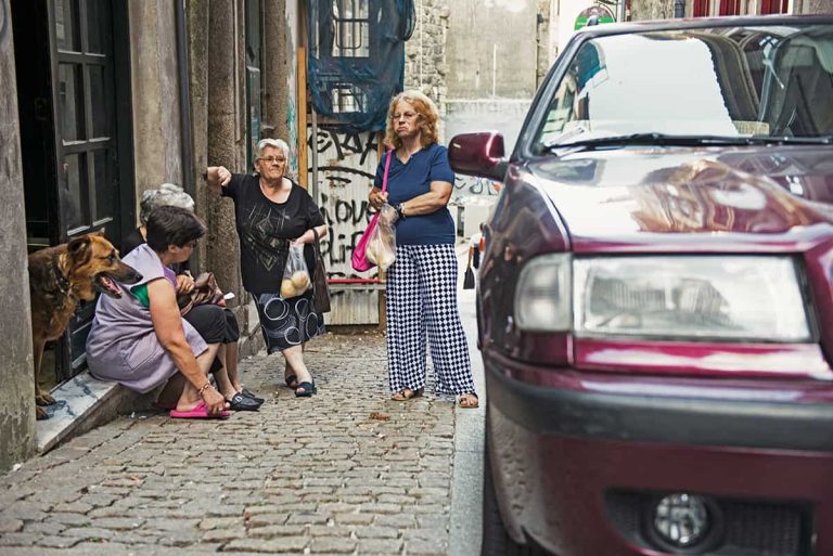 renting a car in portugal and driving in portugal tips