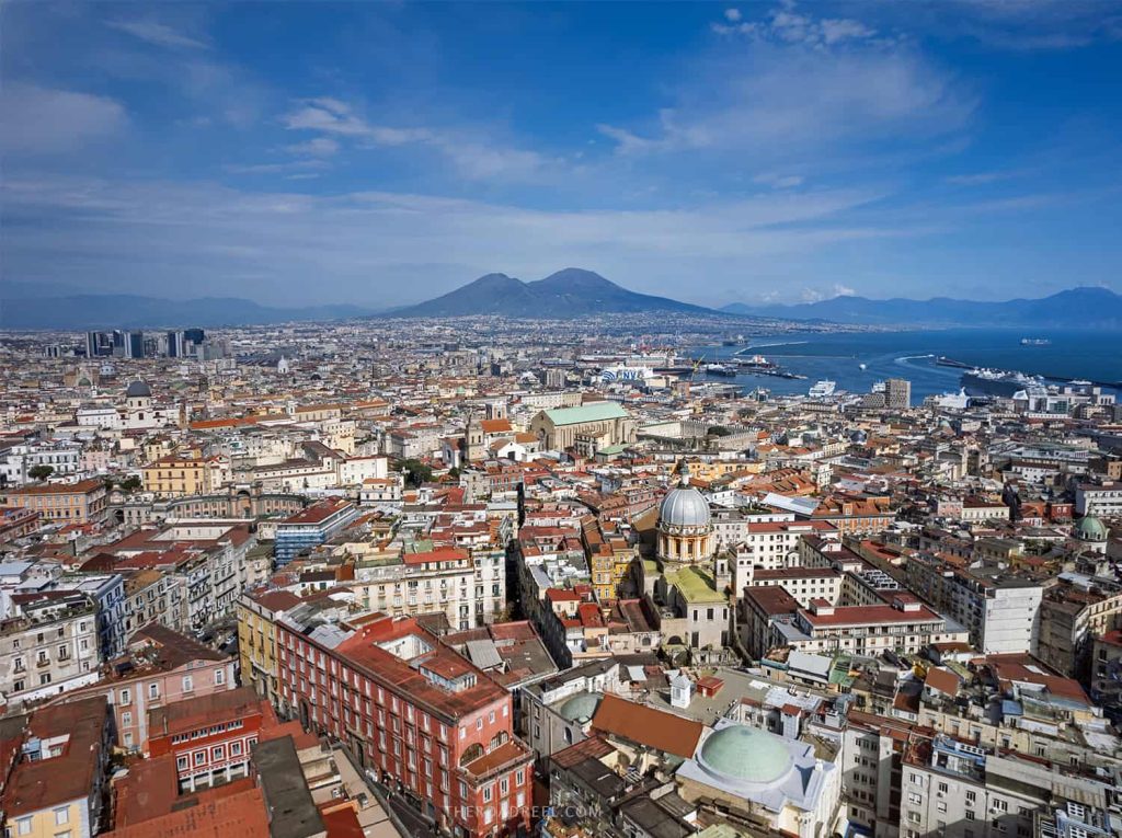 Is it worth visiting naples italy: reasons to visit napoli