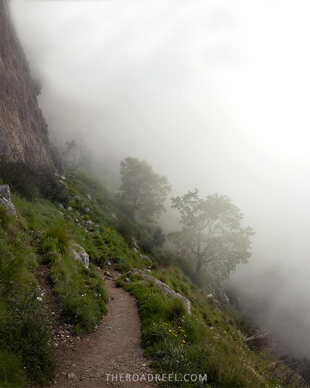 Path of the Gods: clouds covering the trail